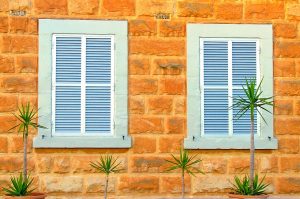 shutters-1039996_1280