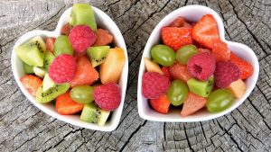 deux portions de salade de fruits